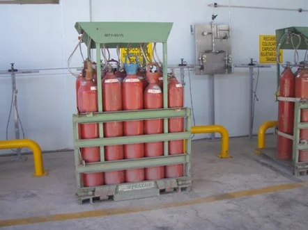 AREA DE ALMACENAMIENTO DE CILINDROS DE GASES COMPRIMIDOS
