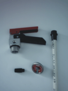 ACCESORIOS INTERNOS Y EXTERNOS DE UN EXTINTOR PQS